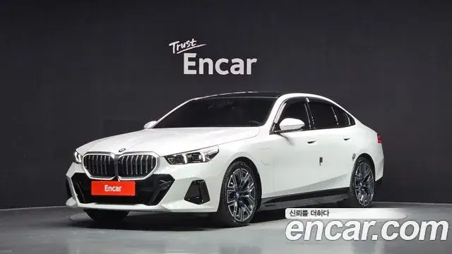 BMW 5-Series 530e M Sport 2024