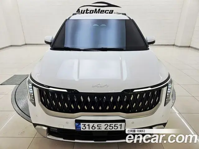 Kia Carnival Diesel 9-Seater Signature 2024