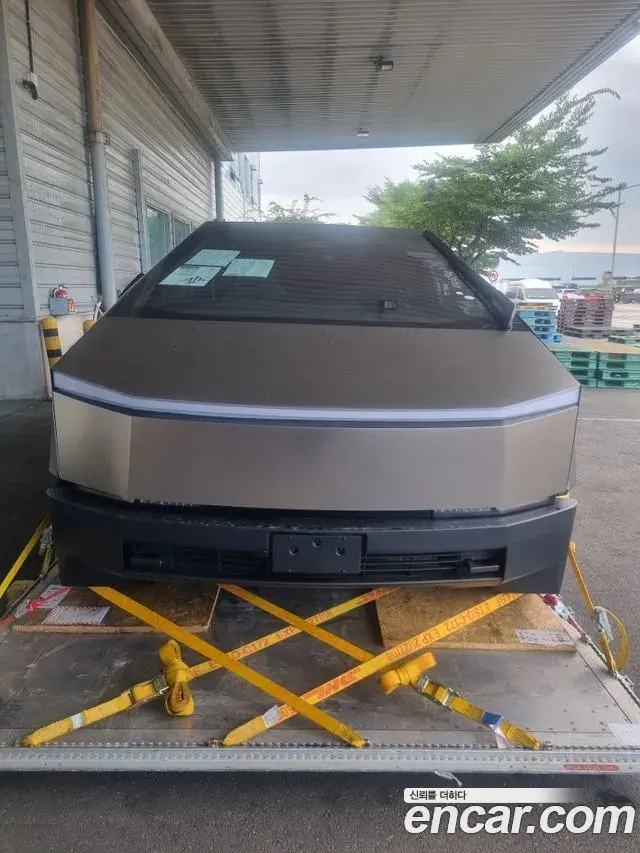 Tesla Cybertruck AWD 2024