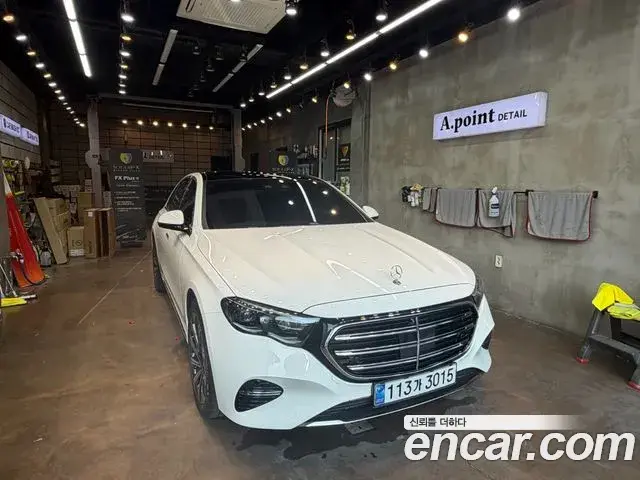 Mercedes-Benz E-Class E300 4MATIC Exclusive 2025