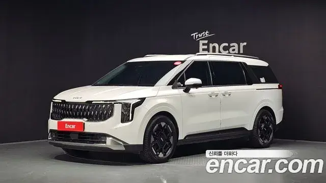 Kia Carnival Diesel 9-Seater Signature 2024