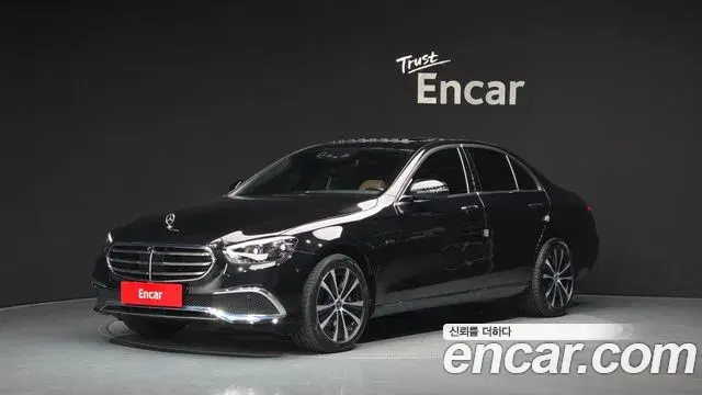 Mercedes-Benz E-Class E300e 4MATIC Exclusive 2021