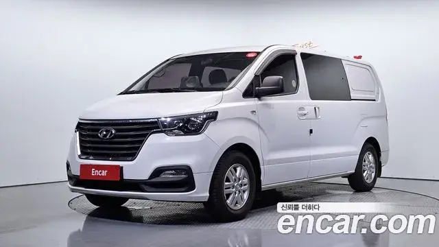Hyundai Starex Van 5-Seater Smart 2019