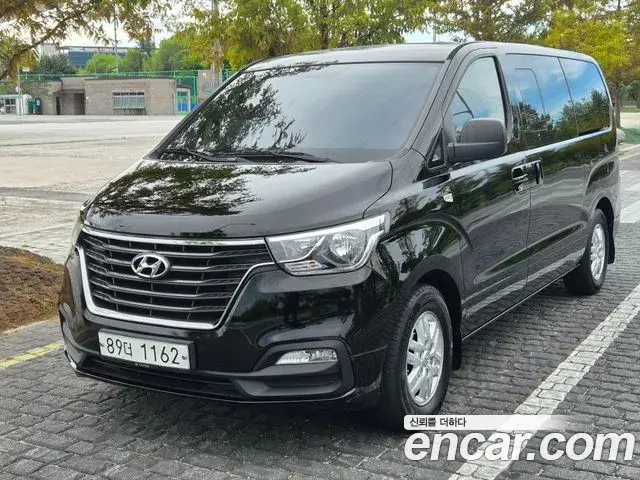 Hyundai Starex Van 5-Seater Smart 2020