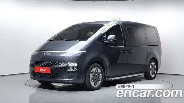 Hyundai Staria 4WD Tourer 9-Seater Modern 2024