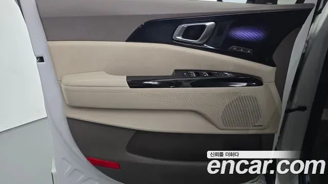 Kia Carnival Gasoline 7-Seater Signature 2023 — фото 24