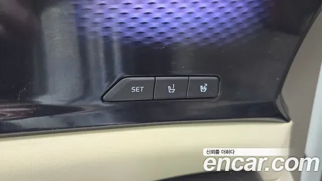 Kia Carnival Gasoline 7-Seater Signature 2023 — фото 30