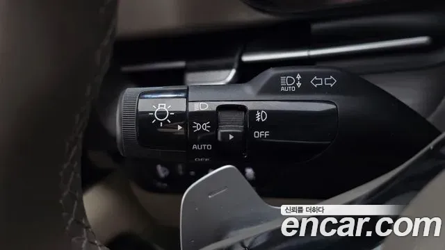 Kia Carnival Gasoline 7-Seater Signature 2023 — фото 28