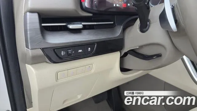 Kia Carnival Gasoline 7-Seater Signature 2023 — фото 19