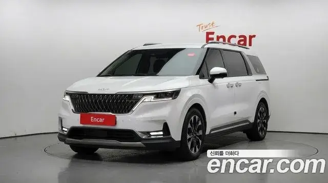 Kia Carnival Gasoline 9-Seater Signature 2023