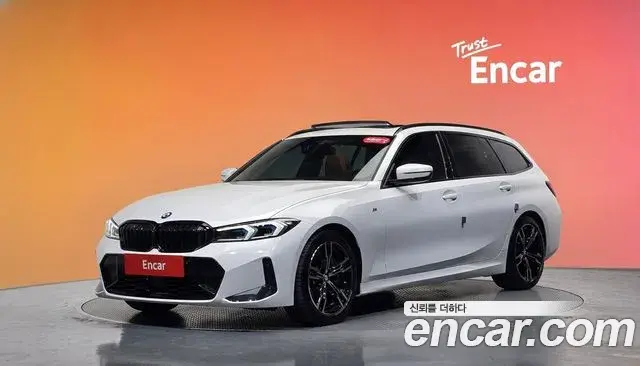 BMW 3-Series 320i Touring M Sports 2024