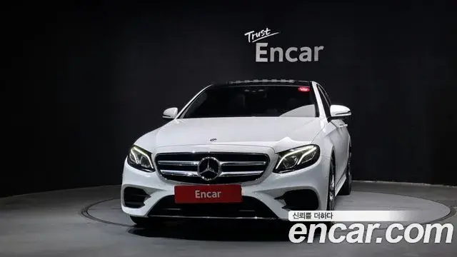 Mercedes-Benz E-Class E300 AMG Line 2019