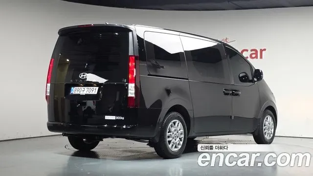 Hyundai Staria HEV 1.6T Cargo 2-Seater Modern 2026 — фото 2