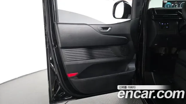 Hyundai Staria HEV 1.6T Cargo 2-Seater Modern 2026 — фото 25