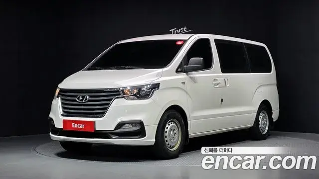 Hyundai Starex Wagon 12-Seater Style 2020