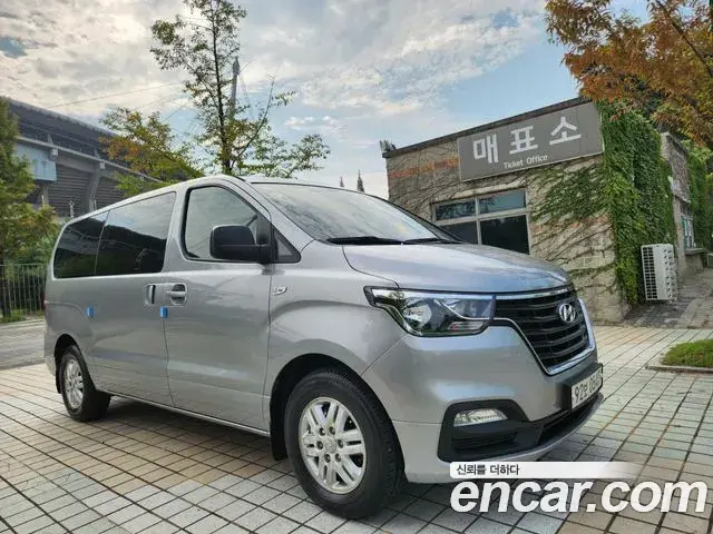 Hyundai Starex Van 3-Seater Smart 2020