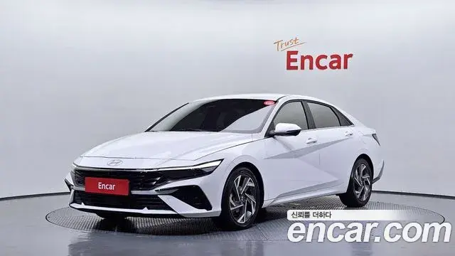 Hyundai AVANTE 1.6 Inspiration 2024
