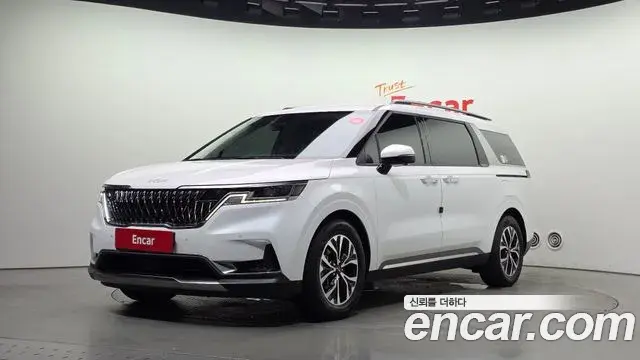 Kia Carnival Gasoline 9-Seater Signature 2023