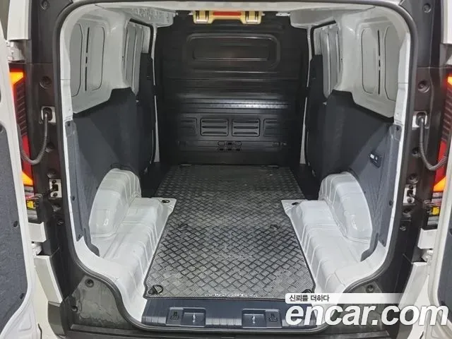Kia PV5 Cargo Long Long Range Basic 2026 — фото 18