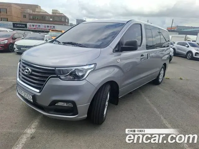 Hyundai Starex Wagon 12-Seater Smart 2019