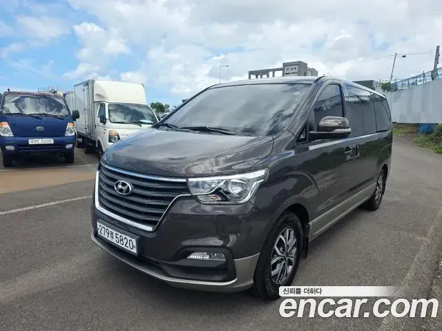 Hyundai Starex Urban 9-Seater Premium Spicial 2019