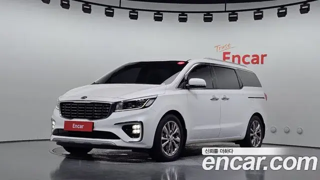 Kia Carnival 9-Seater Prstige 2019