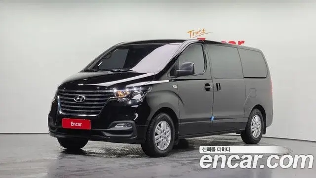 Hyundai Starex Van 3-Seater Smart 2020