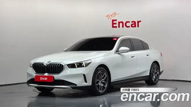 BMW 5-Series 520i 2025