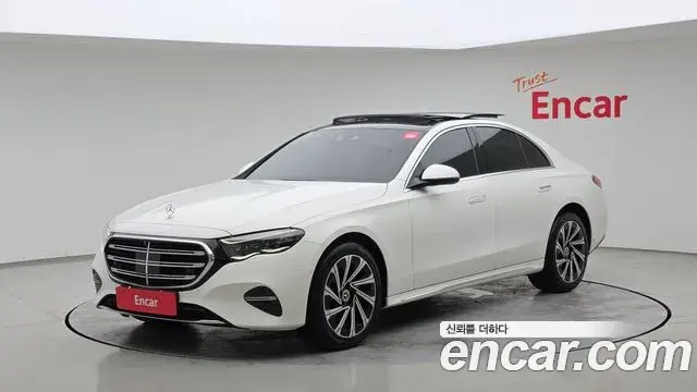 Mercedes-Benz E-Class E300 4MATIC Exclusive 2024