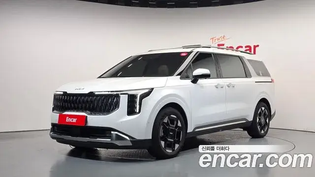 Kia Carnival HEV 9seater Signature 2025