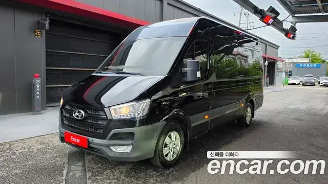 Hyundai Solati 15-seater Luxury 2019
