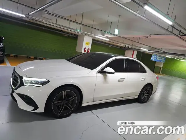Mercedes-Benz E-Class E300 4MATIC AMG Line 2024