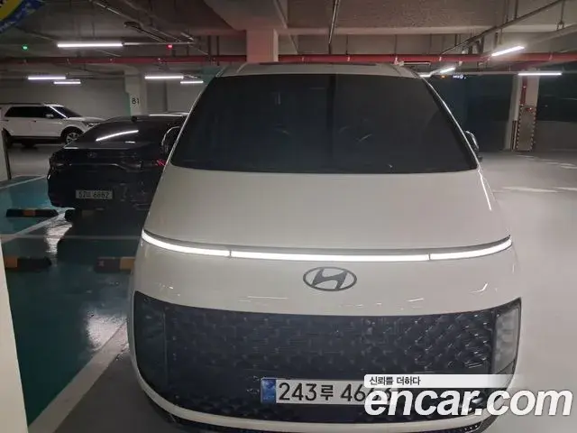 Hyundai Staria 4WD Lounge 7-Seater Inspiration 2025