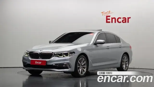 BMW 5-Series 530e Luxury 2020