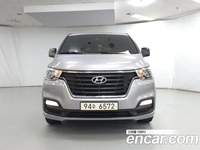Hyundai Starex Van 3-Seater Smart 2021