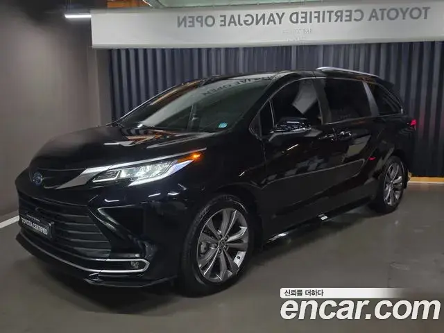 Toyota Sienna 2.5 Hybrid 2WD 2025