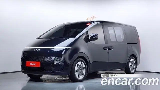 Hyundai Staria 4WD Tourer 9-Seater Modern 2024