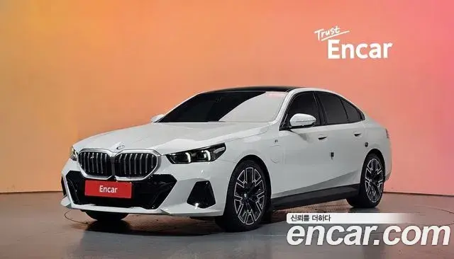 BMW 5-Series 530e M Sport 2024