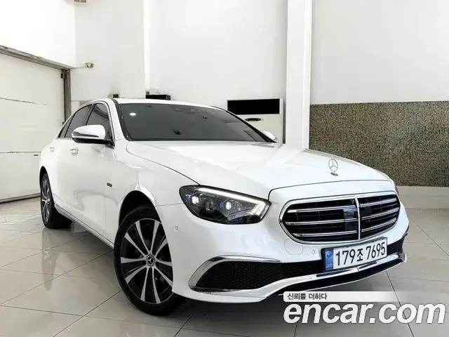 Mercedes-Benz E-Class E300e 4MATIC Exclusive 2021