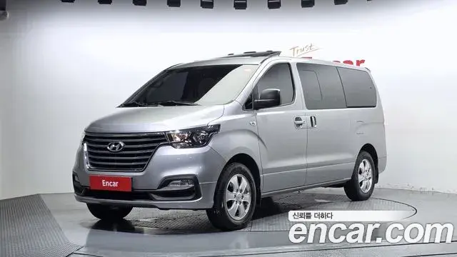 Hyundai Starex 4WD Wagon 11-Seater Modern 2020