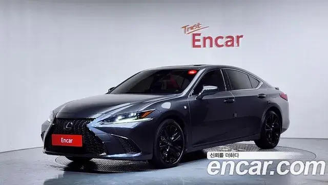 Lexus ES F-Sport 2022