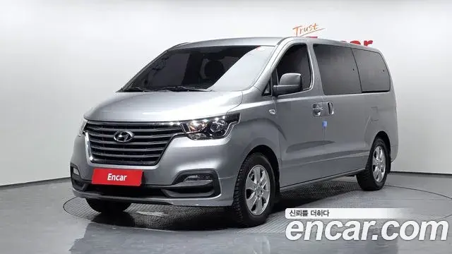 Hyundai Starex Wagon 11-Seater Smart 2019