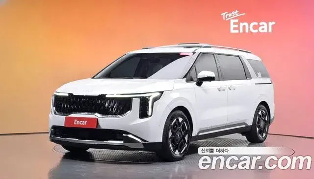 Kia Carnival Gasoline 7-Seater Signature 2024