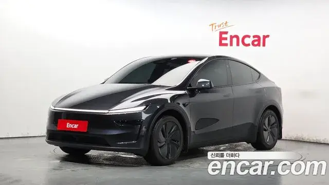 Tesla Model Y RWD 2025