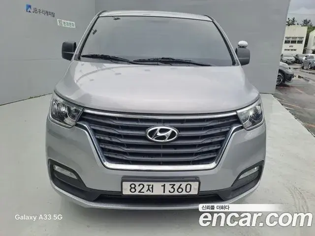 Hyundai Starex Van 3-Seater Smart 2020