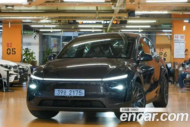 Tesla Model Y L Long Range AWD 2026
