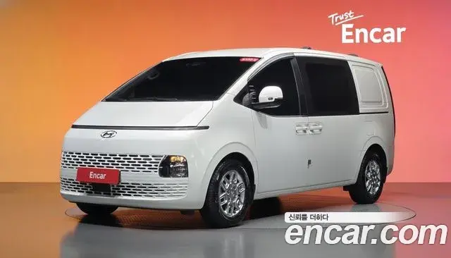 Hyundai Staria Cargo 5-Seater Modern 2022
