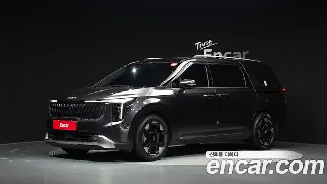 Kia Carnival Gasoline 7-Seater Signature 2024