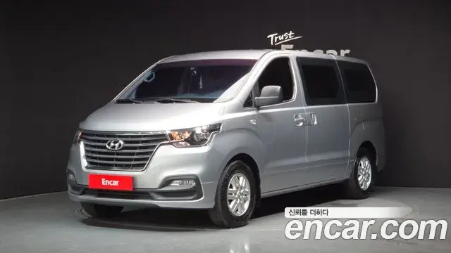 Hyundai Starex Van 3-Seater Smart 2020