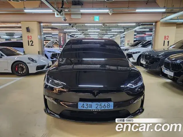 Tesla Model X Plaid 2026